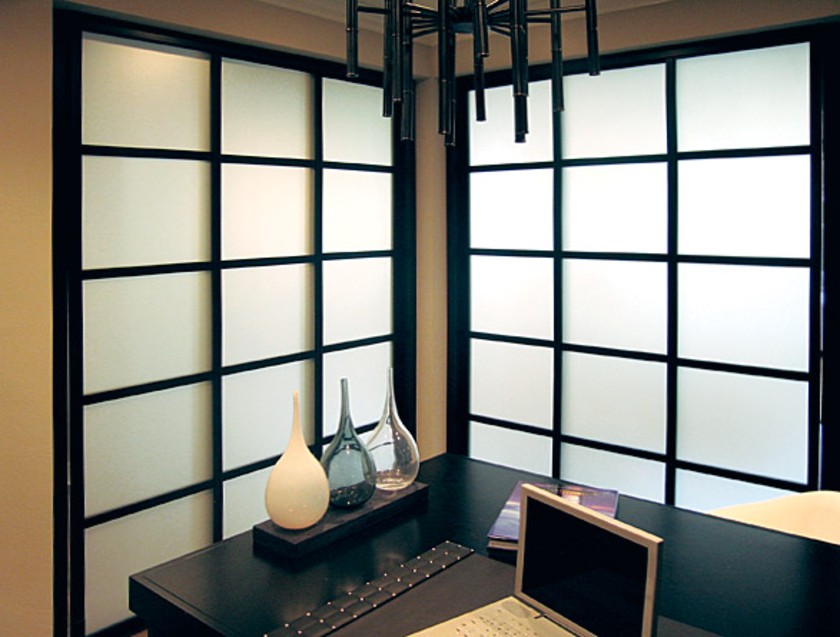 Угловая перегородка в японском стиле с матовым стеклом Старый Оскол
